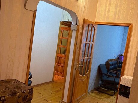 2 otaqlı köhnə tikili - Yeni Günəşli q. - 65 m²