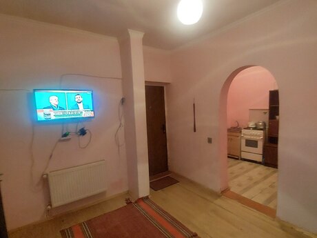 2 otaqlı həyət evi/bağ evi - Avtovağzal m. - 35 m²