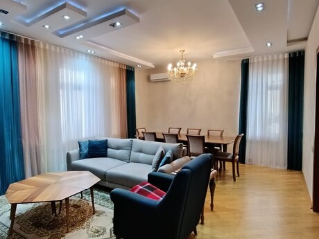 5 otaqlı həyət evi/bağ evi - Xırdalan - 250 m²