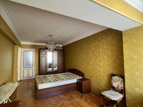 3 otaqlı köhnə tikili - 28 May m. - 85 m²