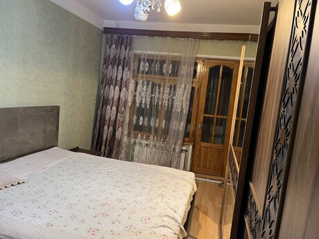 3 otaqlı köhnə tikili - Elmlər Akademiyası m. - 68 m²