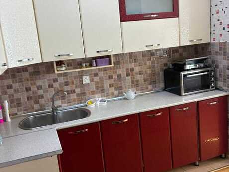 3 otaqlı köhnə tikili - Əhmədli m. - 80 m²