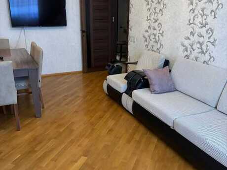 3 otaqlı köhnə tikili - Əhmədli m. - 80 m²