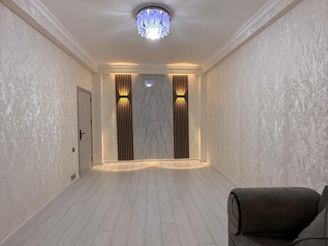 2-комн. новостройка - м. Ази Асланов - 65 м²