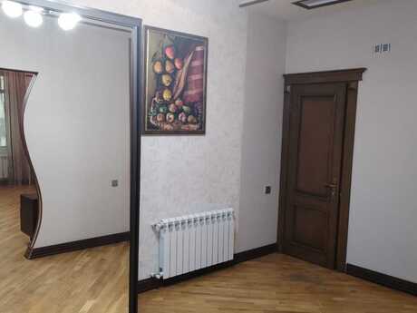 3-комн. новостройка - м. Низами - 132 м²