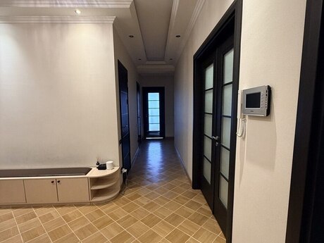 4 otaqlı yeni tikili - Elmlər Akademiyası m. - 147 m²