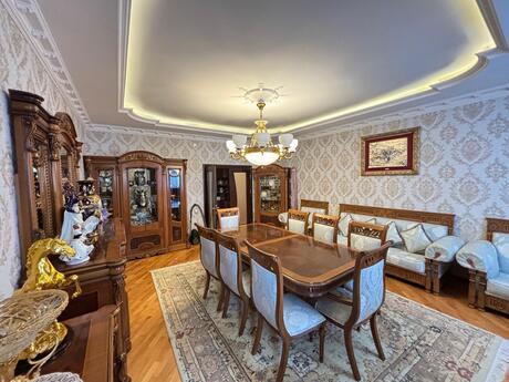 3 otaqlı yeni tikili - 8 Noyabr m. - 150 m²