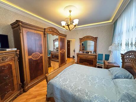3 otaqlı yeni tikili - 8 Noyabr m. - 150 m²