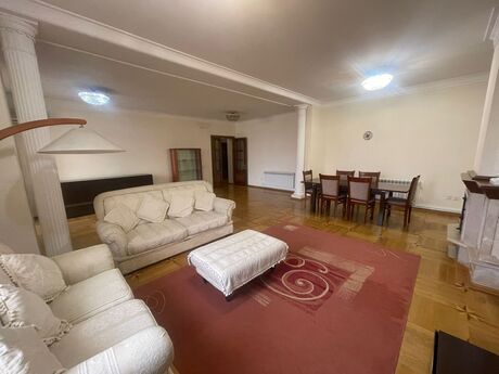 5 otaqlı köhnə tikili - Nizami m. - 200 m²