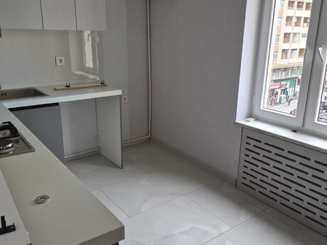 3 otaqlı köhnə tikili - Şah İsmayıl Xətai m. - 90 m²