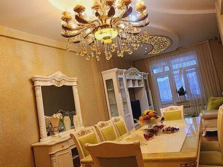 3 otaqlı yeni tikili - 8 Noyabr m. - 135 m²