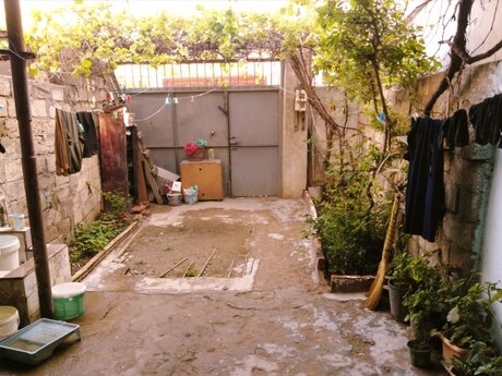 3 otaqlı köhnə tikili - Bakıxanov q. - 138 m²