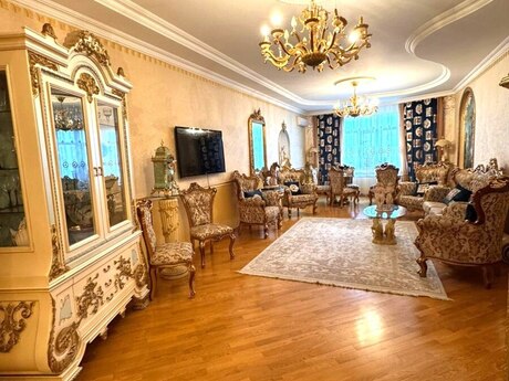 4 otaqlı yeni tikili - Elmlər Akademiyası m. - 185 m²