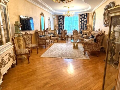 4 otaqlı yeni tikili - Elmlər Akademiyası m. - 185 m²