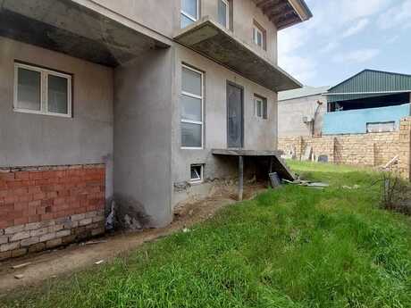 8 otaqlı həyət evi/bağ evi - Masazır q. - 250 m²
