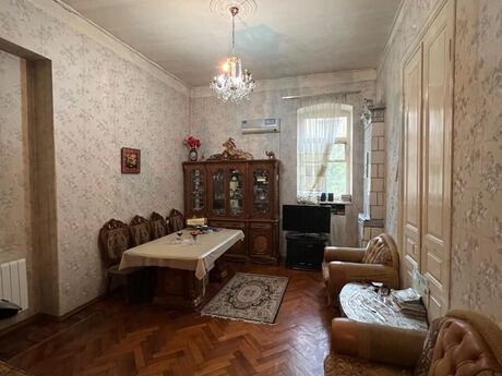 2 otaqlı köhnə tikili - 28 May m. - 62 m²