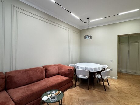 3 otaqlı köhnə tikili - Elmlər Akademiyası m. - 80 m²