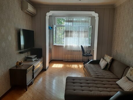 3 otaqlı köhnə tikili - Həzi Aslanov m. - 65 m²