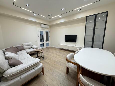 3 otaqlı yeni tikili - Ağ şəhər q. - 130 m²