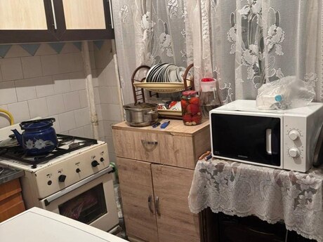 2 otaqlı köhnə tikili - Neftçilər m. - 50 m²