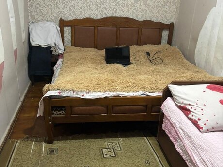 2 otaqlı köhnə tikili - Neftçilər m. - 50 m²