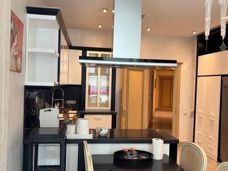 3-room apartment for rent, 170 m², İçəri Şəhər: 2 800 ₼/mo 4