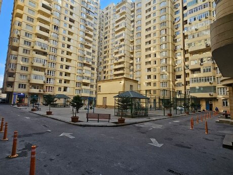 Объявление №6019386 - Баку, м. 8 ноября, 3-комн., 100 м², 14/18 этаж