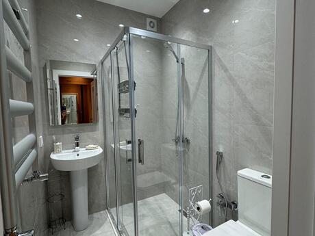 House with Garden, Villa For Rent