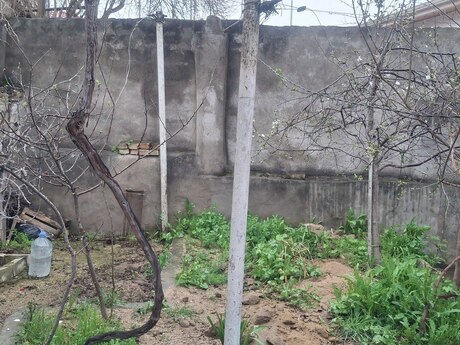 2 otaqlı həyət evi/bağ evi - Əmircan q. - 50 m²