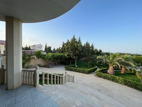 5 otaqlı həyət evi/bağ evi - Bilgəh q. - 500 m²