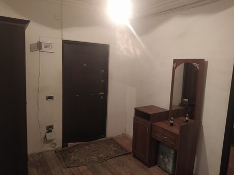 3 otaqlı köhnə tikili - Xalqlar Dostluğu m. - 80 m²