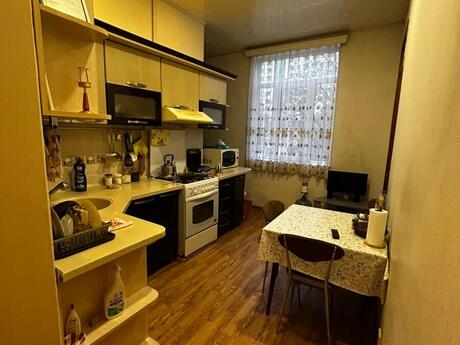 Elan №5989939 - Bakı, Nəsimi r., 3 otaqlı, 100 m², 3/3 mərtəbə