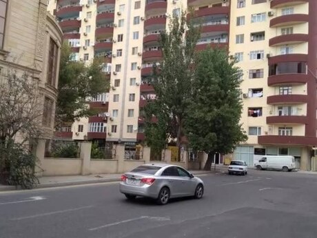 Satılır 3 otaqlı yeni tikili 128 m², Neftçilər m.
