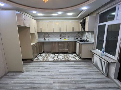 3 otaqlı köhnə tikili - Bakıxanov q. - 80 m²