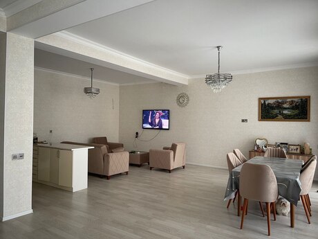 4 otaqlı həyət evi/bağ evi - Binə q. - 200 m²