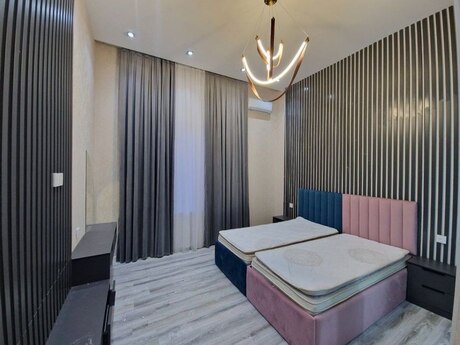 House with Garden, Villa For Rent