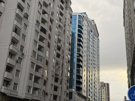 3-комн. новостройка - м. Шах Исмаил Хатаи - 215 м²