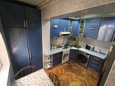 4 otaqlı köhnə tikili - Azadlıq Prospekti m. - 130 m²