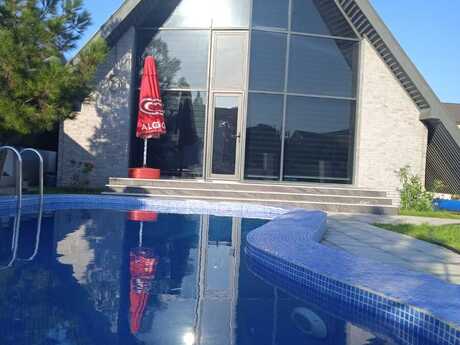 4 otaqlı həyət evi/bağ evi - Mərdəkan q. - 120 m²
