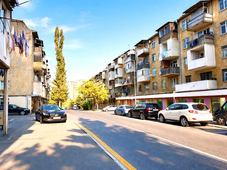 3 otaqlı köhnə tikili - Qara Qarayev m. - 70 m²