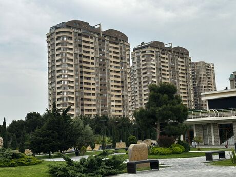 4 otaqlı yeni tikili - Şah İsmayıl Xətai m. - 211 m²