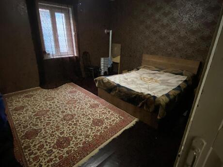 10 otaqlı həyət evi/bağ evi - Nəsimi m. - 500 m²