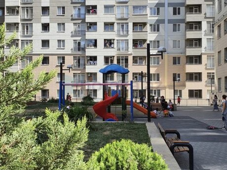 2 otaqlı yeni tikili - İnşaatçılar m. - 76 m²