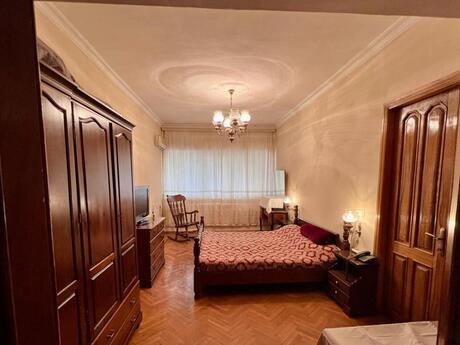 Объявление №6021955 - Баку, Бинагадинский р., 4-комн., 155 м², 1/5 этаж