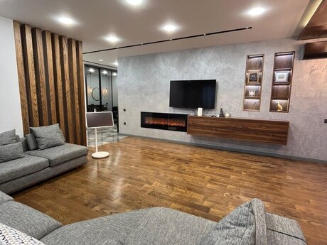 4 otaqlı yeni tikili - Şah İsmayıl Xətai m. - 180 m²