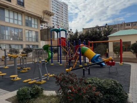 5 otaqlı yeni tikili - Elmlər Akademiyası m. - 303 m²