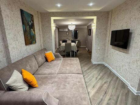 4 otaqlı köhnə tikili - İnşaatçılar m. - 90 m²