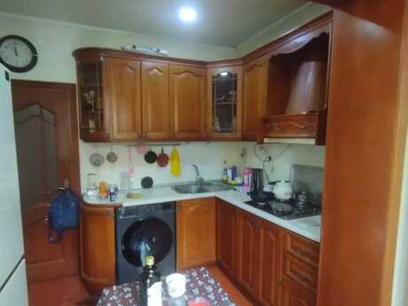 4 otaqlı köhnə tikili - Yeni Yasamal q. - 100 m²