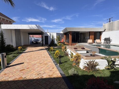 5 otaqlı həyət evi/bağ evi - Mərdəkan q. - 220 m²