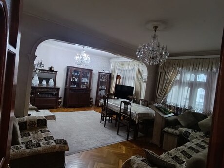5 otaqlı köhnə tikili - Azadlıq Prospekti m. - 120 m²